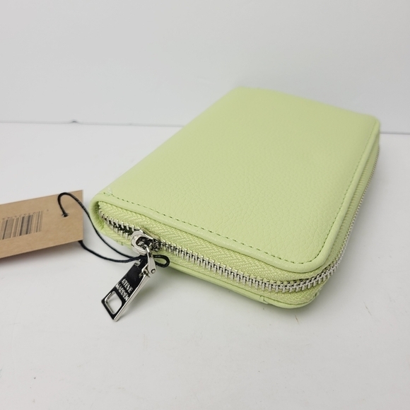 Brand New Steve Madden Core Zip Around Wallet Green - Picture 2 of 4